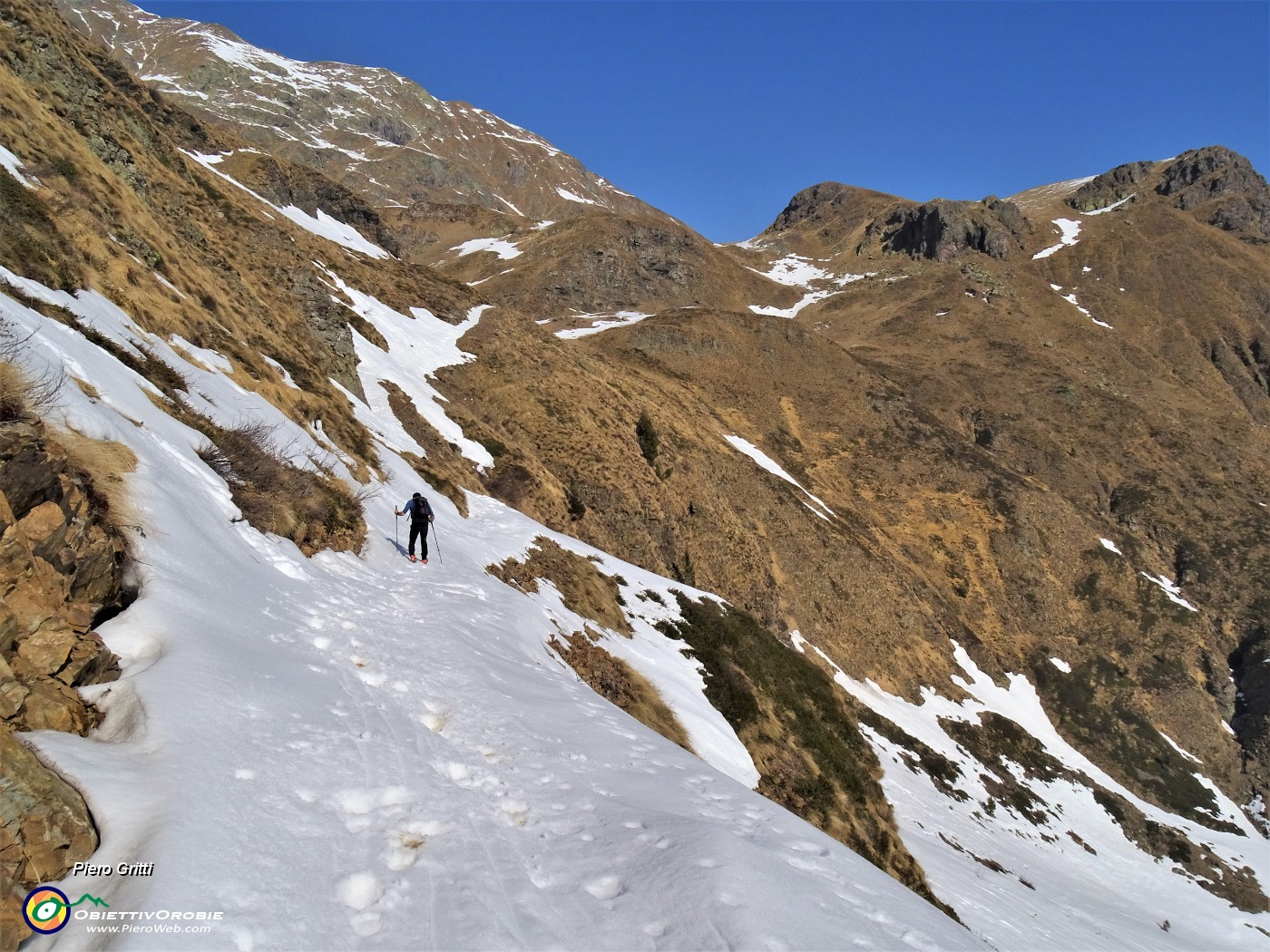 02 Neve da tracciare sul sentiero di Val Serrada.JPG